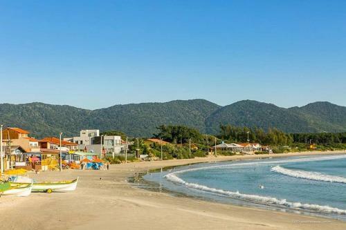 Casa Com Su�te Perto Da Praia