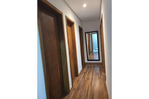 Apartamento 4 Quartos, 4 Banheiros, 150m Da Rua Coberta