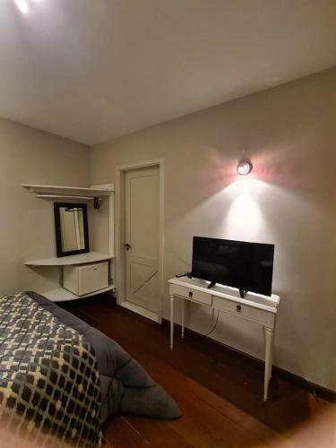 Hostal Le Petit Chermont - Guest House