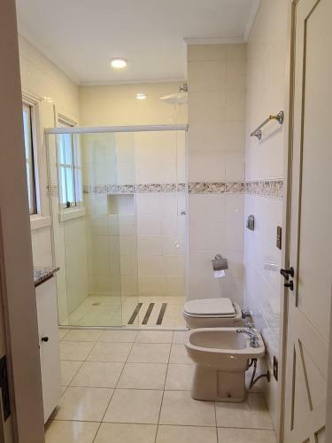 Hostal Le Petit Chermont - Guest House