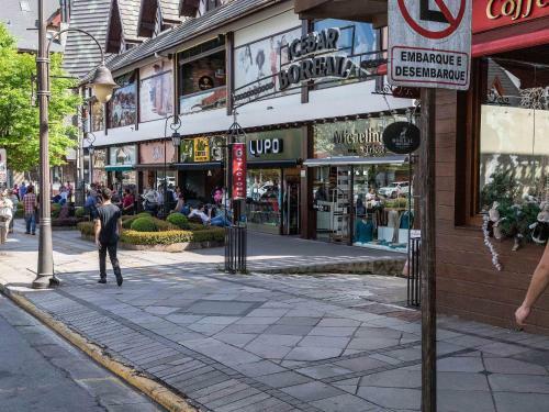 Apartamento Locar-in Gramado Studio 100 M Da Rua Coberta