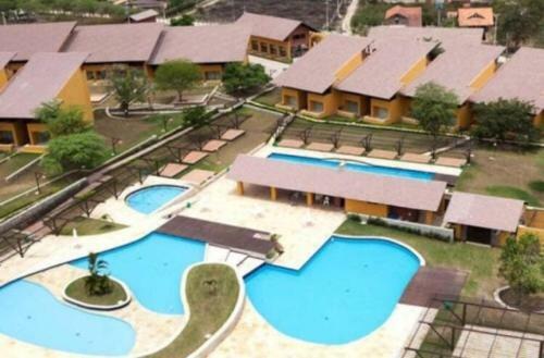 Apartamento Winterville Resort - Gravat�