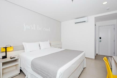 Hotel Candeias Guaruj�
