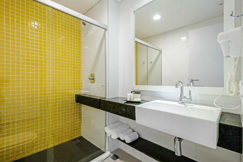 Hotel Candeias Guaruj�