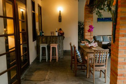 Hostal Canto Das Laranjeiras Beach Club Guaiuba