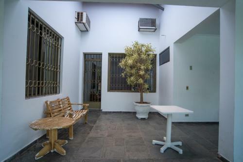 Casa Grande E Iluminada Com Piscina No Guaruj�