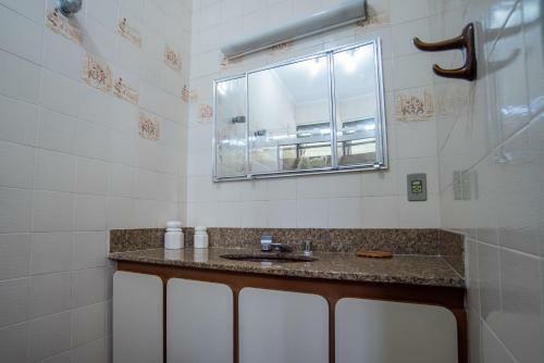 Casa Grande E Iluminada Com Piscina No Guaruj�