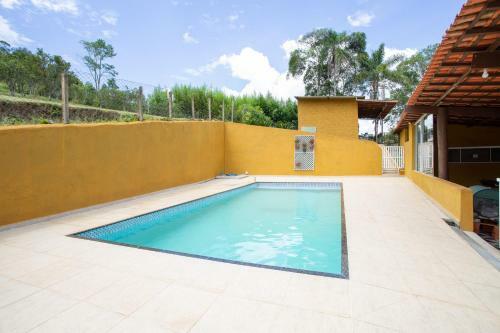 Ch�cara C Piscina Churrasqueira E Wi-fi Em Ibi�na