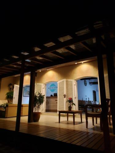 Hostal Alebahli Su�tes