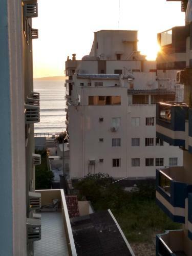 Apartamento Itapema 80 Metros Do Mar!