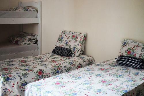 Yellow Rock Hostel E Casa Da Patr�cia