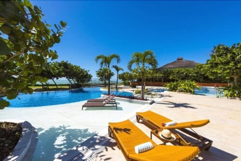 Vogal Luxury Beach Hotel & Spa