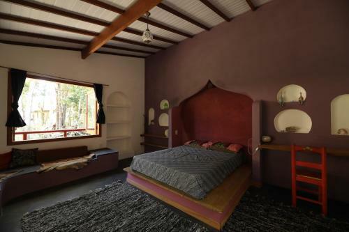 Monkey Forest Chal� And Camping