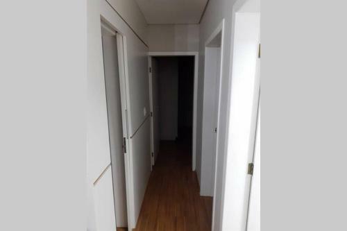 Apartamento T�rreo Com Jardim E Garagem