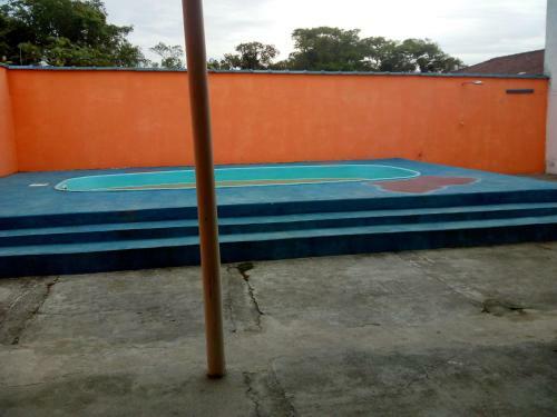 Casa Laranja Com Piscina