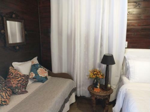 Pousada Figueira Do Rio Do Boi Chal� Ambar