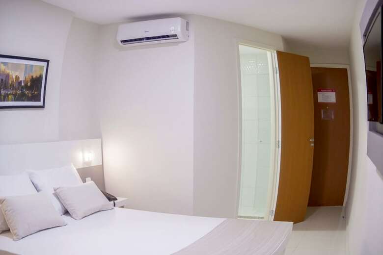 Bristol Easy Hotel - Rio Bonito