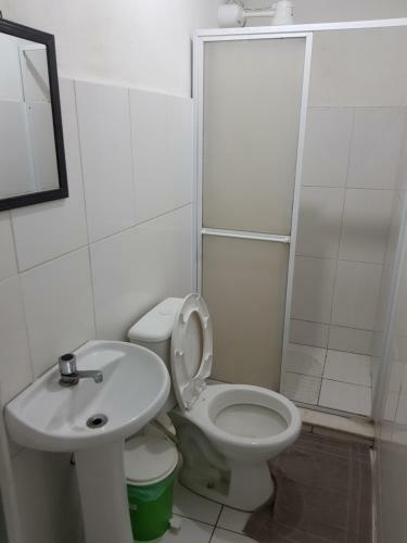 Hostal Simple Single Room Botafogo, Copacabana Beach