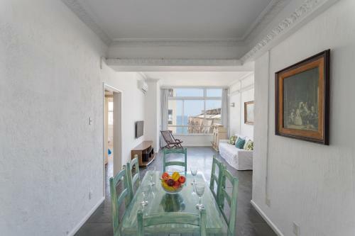 Apartamento Grande Copa Vista Mar
