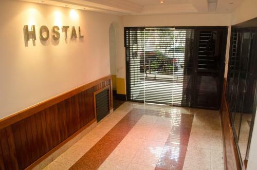 Hotel Hostal (Adults Only)