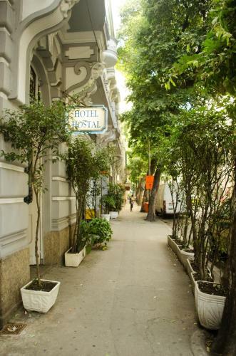Hotel Hostal (Adults Only)