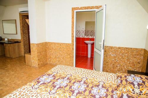 Tolstogo City Hotel