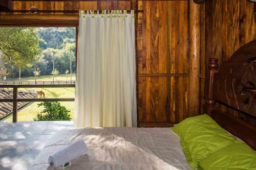 Hotel Fazenda Tr�s Cascatas