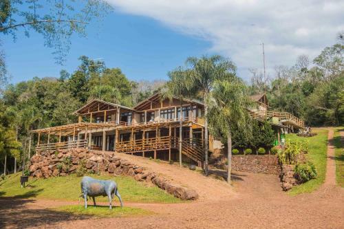 Hotel Fazenda Tr�s Cascatas