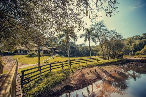 Hotel Fazenda Tr�s Cascatas