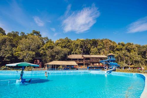 Hotel Fazenda Tr�s Cascatas