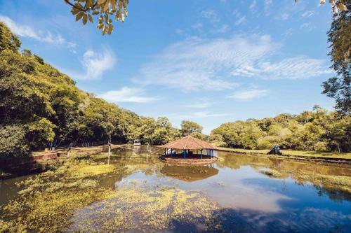 Hotel Fazenda Tr�s Cascatas