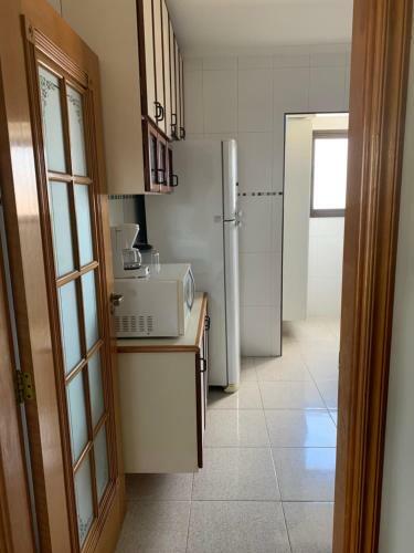 Apartamento Canto Do Forte de 130m2, Apenas 100mts Da Praia