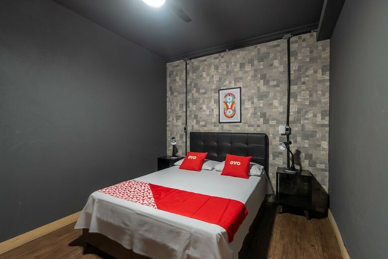 Oyo Hotel Massimo Brooklin
