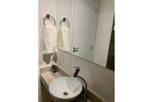 Apartamento Ap Prox Shopping Frei Caneca Cod811