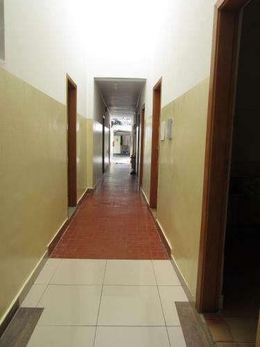 Albergue Hospedaria Meni Sob Nova Dire��o Pr�ximo Ao Br�s E 25 de Mar�o