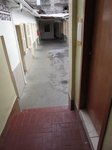 Albergue Hospedaria Meni Sob Nova Dire��o Pr�ximo Ao Br�s E 25 de Mar�o
