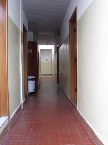 Albergue Hospedaria Meni Sob Nova Dire��o Pr�ximo Ao Br�s E 25 de Mar�o