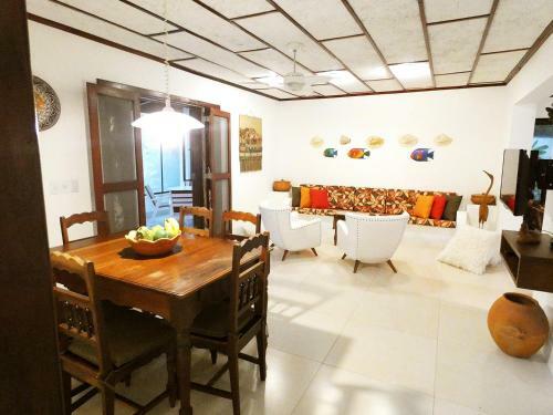 Casa Linda Com Wi-fi A Poucos Metros Da Praia