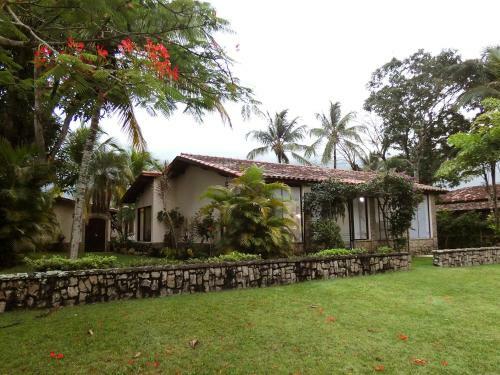 Casa Linda Com Wi-fi A Poucos Metros Da Praia