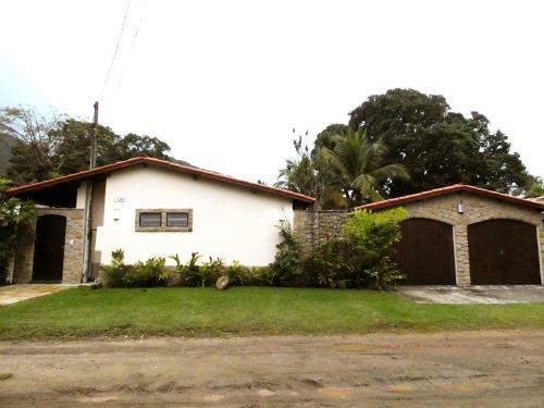 Casa Linda Com Wi-fi A Poucos Metros Da Praia