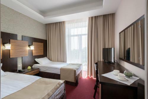 Hotel H
