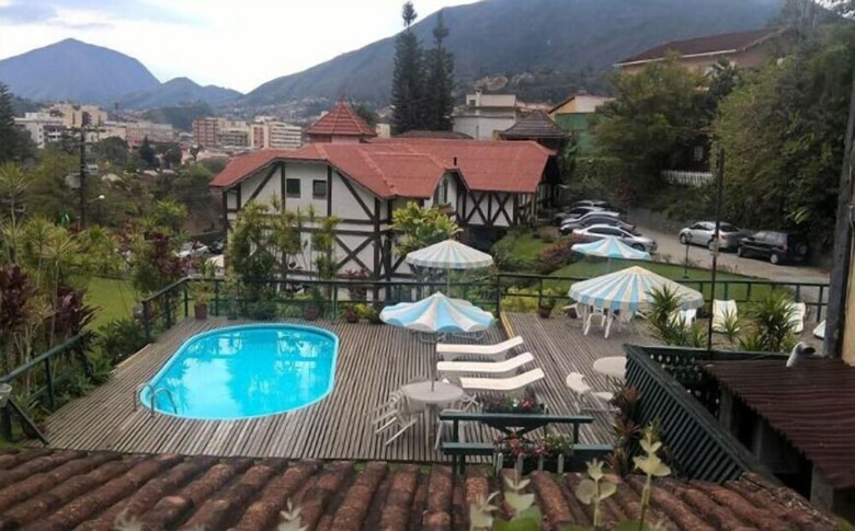 Hostal Nova Pousada Chamonix