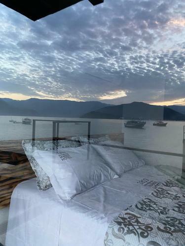 1819 Marine Hotel