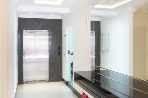 Apartamento 2 Dormit�rios A 80 Metros Do Mar