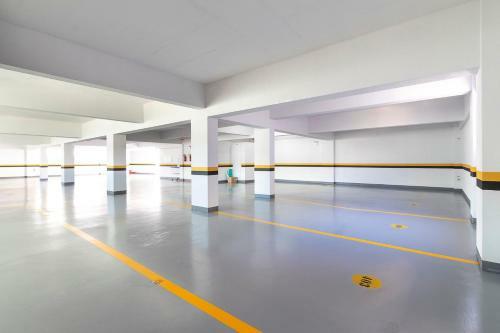 Apartamento 2 Dormit�rios A 80 Metros Do Mar