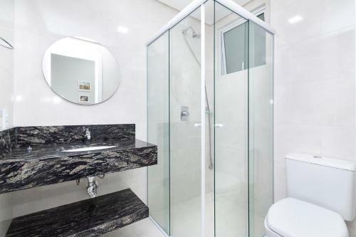 Apartamento 2 Dormit�rios A 80 Metros Do Mar