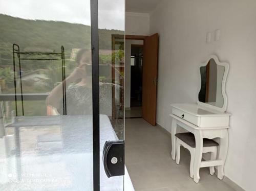 Casa Com Dois Pavimentos Nova, Em Mariscal