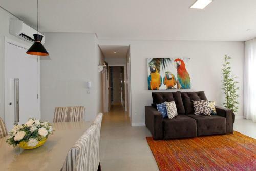 Apartamento 1089 - Praia de Bombinhas Nov�ssimo 02 Dormit�rios