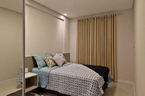 Apartamento 1089 - Praia de Bombinhas Nov�ssimo 02 Dormit�rios