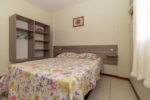 Apartamento 2 Dormit�rios A 190 Metros Da Praia de Bombas - An 08